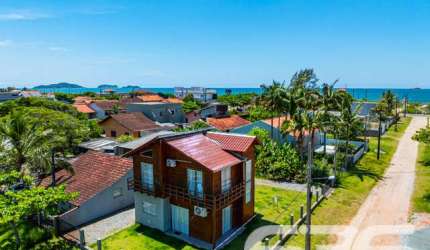 Casa | Balneário Barra do Sul | Salinas
