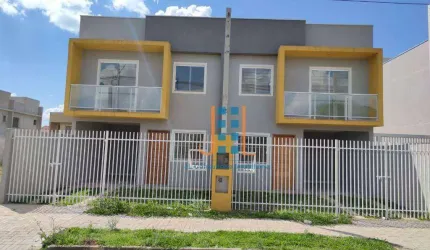 Sobrado com três quartos frente pra rua no Votória Régoa -  CIC