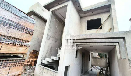 Sobrado frente Rua prox. ao CT do Athletico no Sitio Cercado