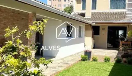 Casa com 3 quartos à venda na Engenheiro Ernesto Guaita, 238, Tingui, Curitiba por R$ 870.000
