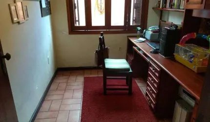 CASA 4D no bairro Partenon em Porto Alegre