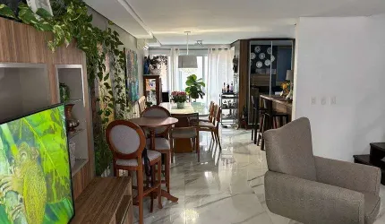 CASA 4D no bairro Pedra Redonda em Porto Alegre