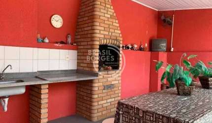 Sobrado no Centro com 187m² 4 dorms. 1 suite e quintal amplo