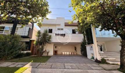 Sobrado à venda com piscina no Villa dos Inglezes