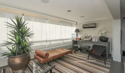 Venda Apartamento com projeto de Roberto Migotto, 234m², 2 quartos, sendo 2 suítes, 4 vagas e lazer. Possivilidade de reverter para 3 suítes.