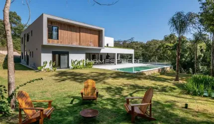 Itu Vila Real Casa de Condomínio à venda em Fazenda Vila Real de Itu com 643 m², 5 quartos sendo 5 suítes, piscina e 4 vagas. Publicada Archdaily prestigiado site de arquitetura