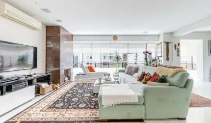Condomínio Kristal Park Rua Inajaroba, 17. Apartamento à venda Vila Nova Conceição com 3 suítes, 209 m², varanda e lazer. A 800m do Parque Ibirapuera no Edificio Kristal Park Vila Nova Conceição - SP