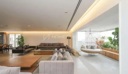 Apartamento com 460  m², à venda no bairro Itaim Bibi a 20 passos do Parque do Povo . totalmente reformado e moderno em condomínio de altíssimo padrão muro cobiçado e exclusivo.