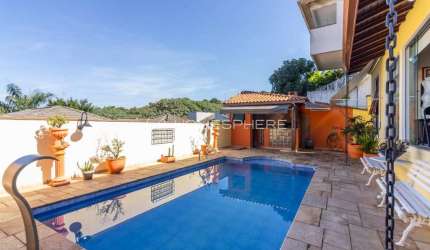 Casa de condomínio com 336 m², 3 quartos sendo 1 suíte à venda no bairro Alphaville.