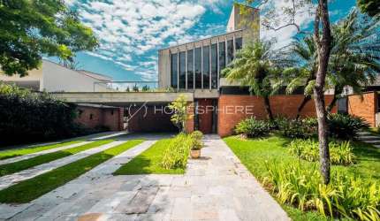 Casa de condomínio com 477 m², 4 quartos sendo 2 suítes à venda no bairro Alphaville.