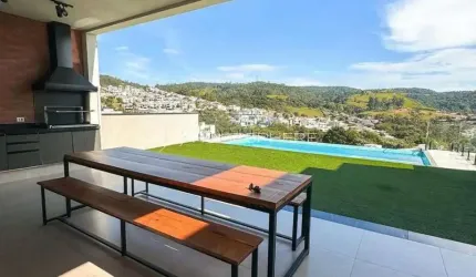 Casa a venda 420m com vista espetacular no Residencial New Ville em Santana de Parnaíba