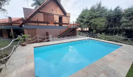 Casa de condomínio com 560 m², 4 quartos sendo 2 suítes em erreno de 1100 m² na Morada das Estrelas