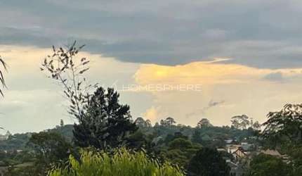 Terreno em condomínio com 452 m²,  à venda em Aldeia da Serra.