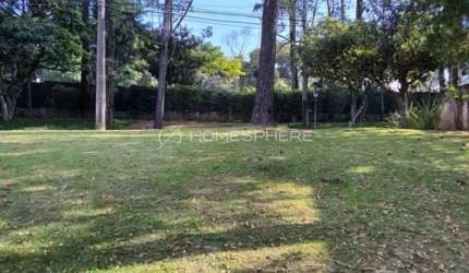 Terreno em condomínio com 365 m²,  à venda em Aldeia da Serra.