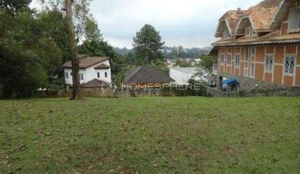 Terreno em condomínio com 360 m²,  à venda em Aldeia da Serra.