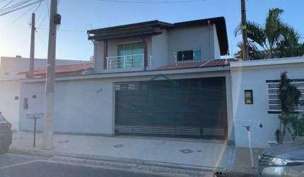 Casa com 4 dormitórios à venda, 254 m² por R$ 820.000,00 - Jardim Europa - Jaguariúna/SP