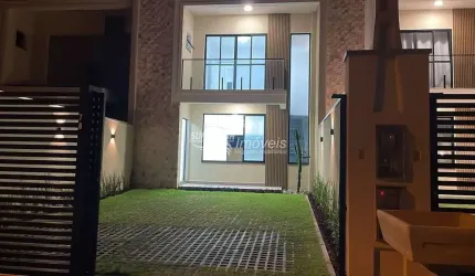 Sobrado com piscina à venda na quadra do mar Praia de Leste, Pontal do Paraná, PR