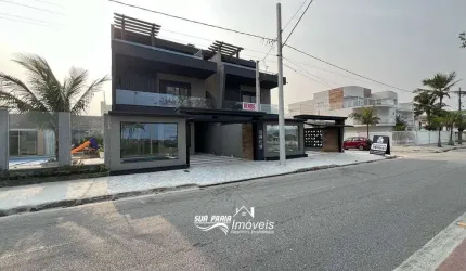 Triplex frente mar em Praia de leste