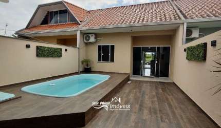 Casa à venda com piscina Praia de Leste