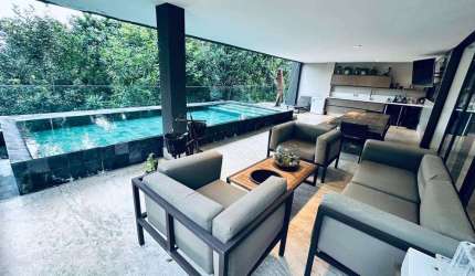 Linda mansão à venda, com sete suítes masters com closet, home amplo e moderno, uma suíte no térreo, área construida 922m², Alphaville I, Salvador-Ba