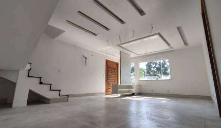Casa Alto Padrão com terreno amplo Rio da Prata 4 Quartos