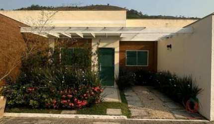 Casa Linear c/móveis - 2 Quartos - Próximo ao Park Shopping - Condomínio Fechado
