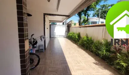 Casa a Venda 3 Quartos, sendo 1 Suite no Bairro do Macuco - Santos SP