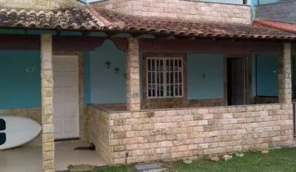 COD 221: CASA EM CONDOMÍNIO NA PRAIA DO BARBUDO - ARARUAMA.