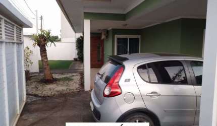 COD 355: CASA EM CONDOMÍNIO SEGURO - SAQUAREMA.