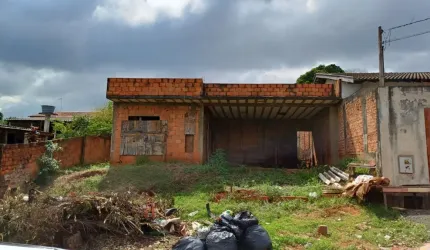 Terreno com Construção iniciada - Jd Silvino