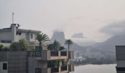 Ótimo apartamento com vista para Lagoa e Pedra da Gávea!