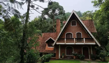 Casa para Venda em Santo Antônio do Pinhal, 2 dormitórios, 1 suíte, 3 banheiros