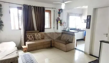 Casa de vila com 2 quartos à venda em Macuco - SP