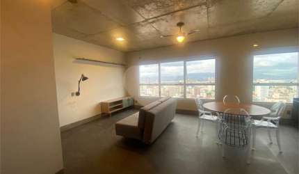 Apartamento com 1 quartos à venda ou para locação em Embaré - SP
