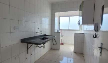 Apartamento no Jd. Paulista, 2 dormitórios, sacada.