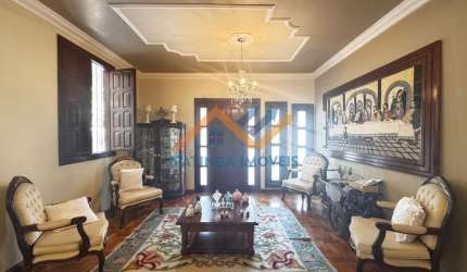 Casa à Venda em Das Águas - Ipatinga: 345m², 3 Dormitórios