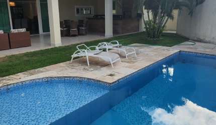 Lindíss Casa em condomínio com 5 súites para venda em Candelária