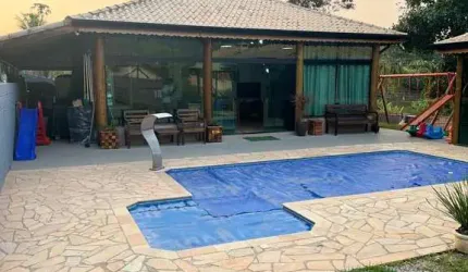 Chácara à Venda em Biritiba Mirim com Piscina Aquecida