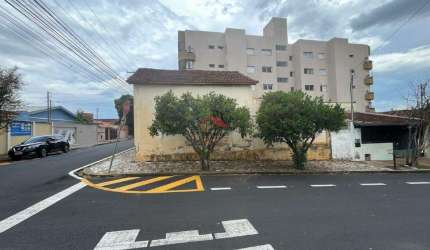 CASA À VENDA NO BAIRRO FABRÍCIO