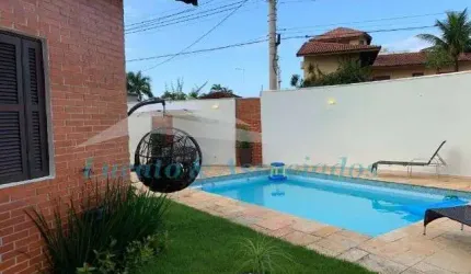 Imóvel de Alto Padrão: Casa com 3 Quartos, 1 Suíte e 3 Vagas em Praia Grande-SP - Balneario Florida