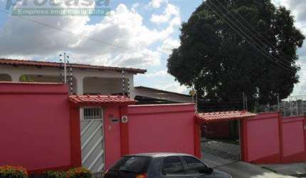 Casa com 3 quartos à venda no Flores, Manaus , 214 m2 por R$ 700.000