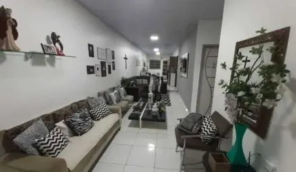 Casa em condomínio fechado com 3 quartos à venda no Colônia Santo Antônio, Manaus , 250 m2 por R$ 300.000
