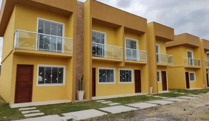 Casa duplex de condomínio para venda possui 65 metros quadrados com 2 quartos em Inoã- Maricá