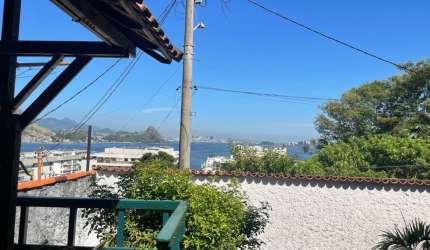 Casa 04 quartos em Charitas- Niteroi