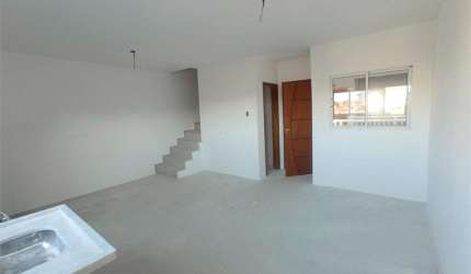 Condomínio com 2 quartos à venda em Vila Mazzei - SP