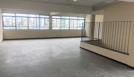 Prédio inteiro para locação em Tucuruvi - SP