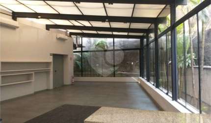 Prédio inteiro para locação em Casa Verde - SP