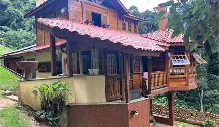 Sobrado com 5 quartos à venda em Santa Inês - SP
