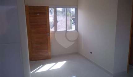 Condomínio com 2 quartos à venda em Vila Mazzei - SP