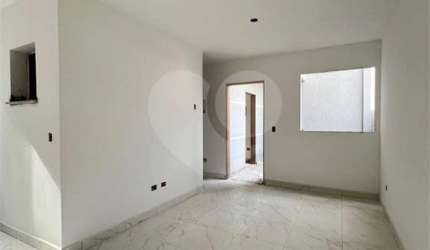 Apartamento com 2 quartos à venda ou para locação em Vila Mazzei - SP